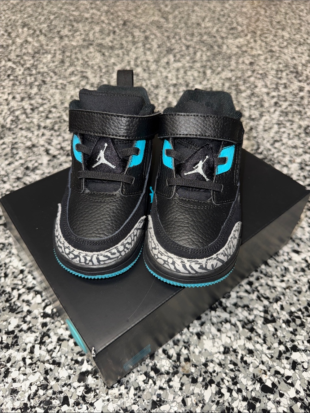 Jordan Spizike Low Sneakers  size 11 c boys